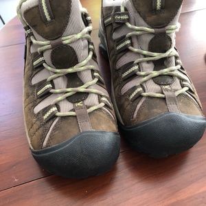 Keen Targhee Size 10